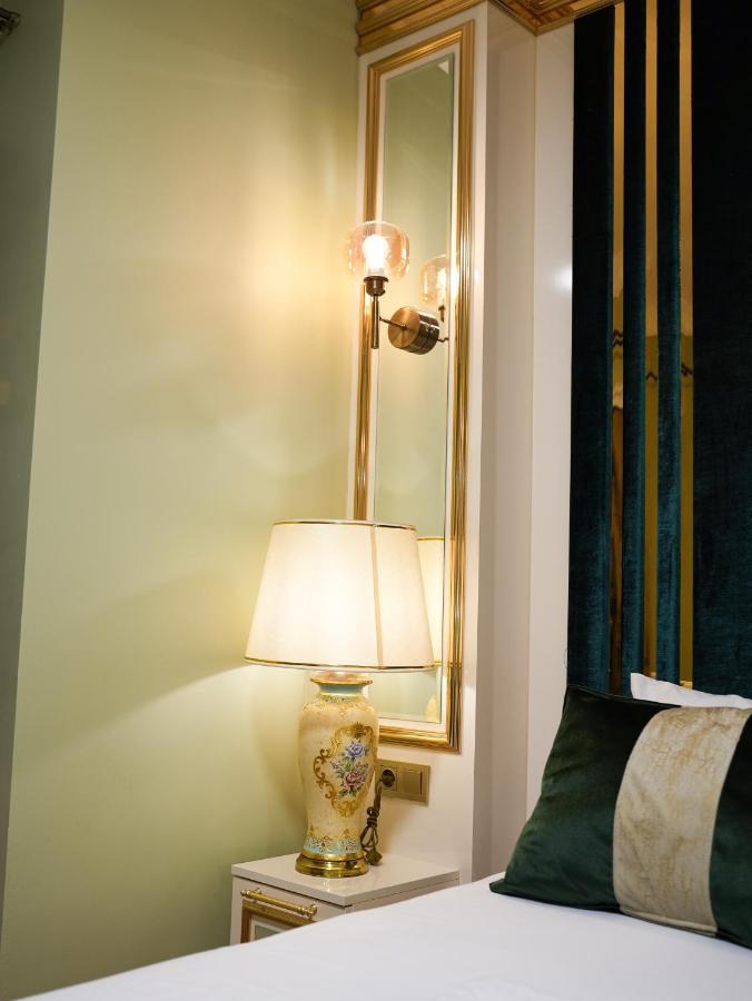 Whitemoon Hotel Suites Taksim Estambul Exterior foto