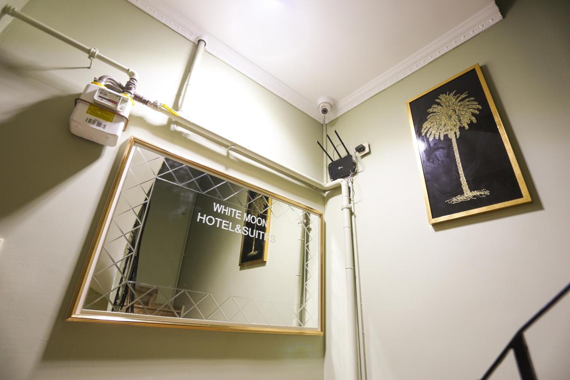 Whitemoon Hotel Suites Taksim Estambul Exterior foto